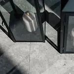 Luxurious Rakka Suites, Yllaes 아파트