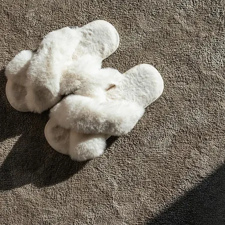 Luxurious Rakka Suites, Yllaes *