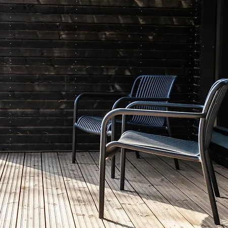 Luxurious Rakka Suites, Yllaes *