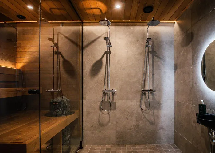 Luxurious Rakka Suites, Yllaes شقة