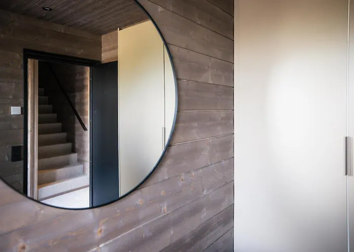 Luxurious Rakka Suites, Yllaes *